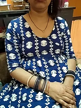 Snapshot of Diya_143 chatting on April 21, 2026, 6:31 am Diya 143 online show from April 21, 2026, 6:31 am