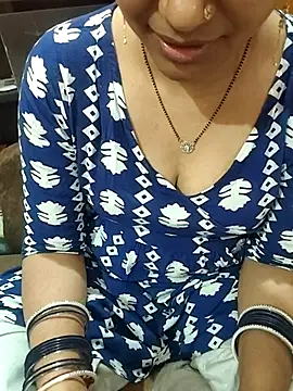 Snapshot of Diya_143 chatting on April 21, 2026, 7:06 pm Diya 143 online show from April 21, 2026, 7:06 pm