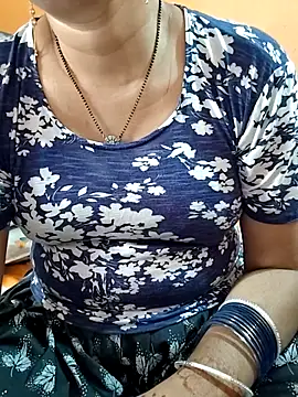 Snapshot of Diya_143 chatting on May 2, 2026, 5:01 am Diya 143 online show from May 2, 2026, 5:01 am