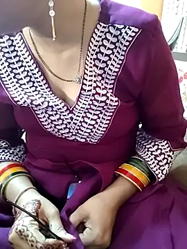 Snapshot of Diya_143 chatting on May 12, 2026, 5:48 am Diya 143 online show from May 12, 2026, 5:48 am
