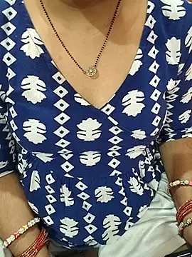 Snapshot of Diya_143 chatting on May 25, 2026, 8:31 am Diya 143 online show from May 25, 2026, 8:31 am