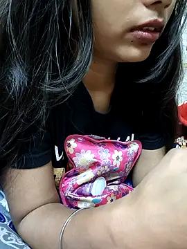 Snapshot of Nupur_69 chatting on December 15, 2025, 7:40 pm Nupur 69 online show from December 15, 2025, 7:40 pm