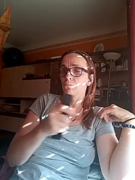 Dettybitch40 online show from September 11, 2025, 1:55 pm