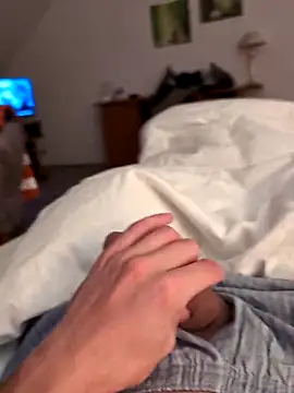 Snapshot of jungerbummser23 chatting on November 26, 2025, 8:43 pm jungerbummser23 online show from November 26, 2025, 8:43 pm