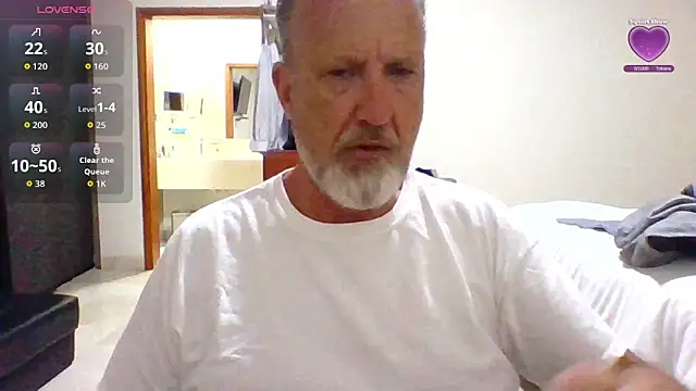 Snapshot of openminddaddy chatting on May 13, 2026, 1:14 am openminddaddy online show from May 13, 2026, 1:14 am