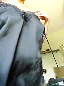 LightedWoman online show from September 22, 2025, 5:09 am