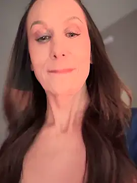 Snapshot of Fiona_Kent_ chatting on February 5, 2025, 12:20 am Fiona Kent online show from February 5, 2025, 12:20 am