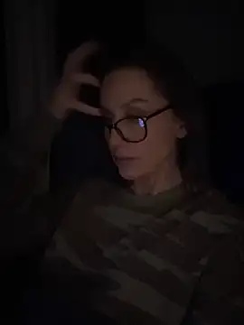 Snapshot of Fiona_Kent_ chatting on February 5, 2025, 3:23 am Fiona Kent online show from February 5, 2025, 3:23 am