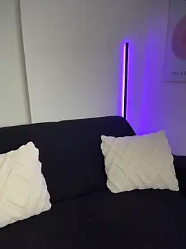 Sara mocca  online show from February 13, 2026, 7:54 pm