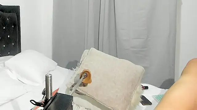 AlyssonKim online show from December 5, 2024, 11:16 am