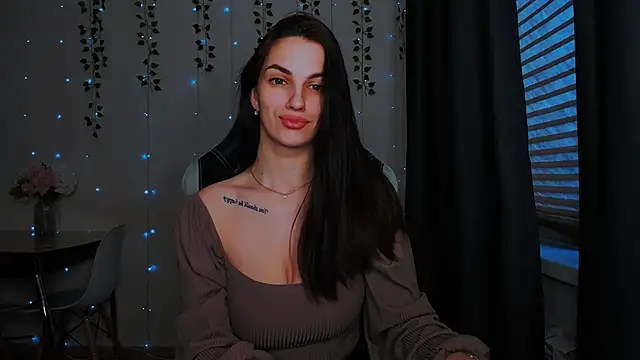 Snapshot of KarlaSim chatting on January 21, 2025, 12:50 pm KarlaSim online show from January 21, 2025, 12:50 pm