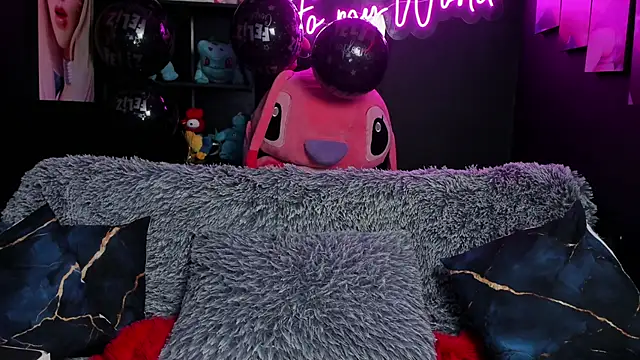 Snapshot of Emilyjhonson_01 chatting on September 11, 2025, 2:06 pm Emilyjhonson 01 online show from September 11, 2025, 2:06 pm