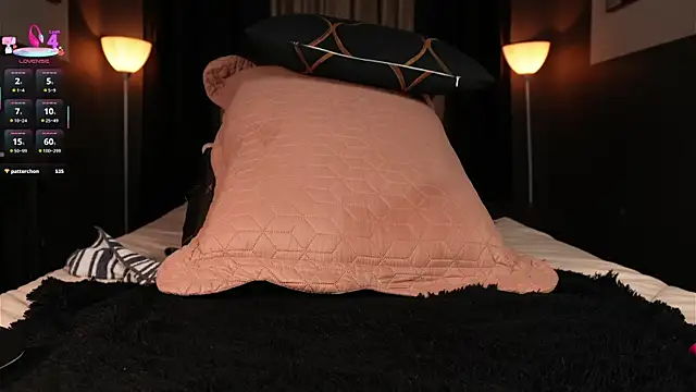 Snapshot of Emilyjhonson_01 chatting on October 1, 2025, 2:06 am Emilyjhonson 01 online show from October 1, 2025, 2:06 am