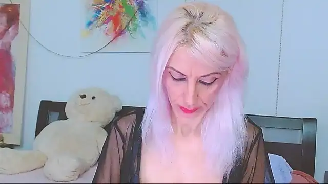 HoneyLara online show from November 27, 2025, 7:49 pm