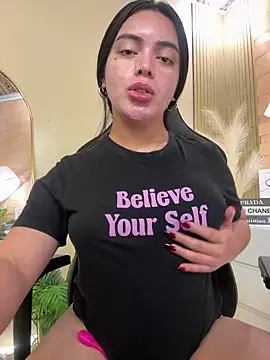 HotstuffCherrySummer online show from March 8, 2025, 10:00 am