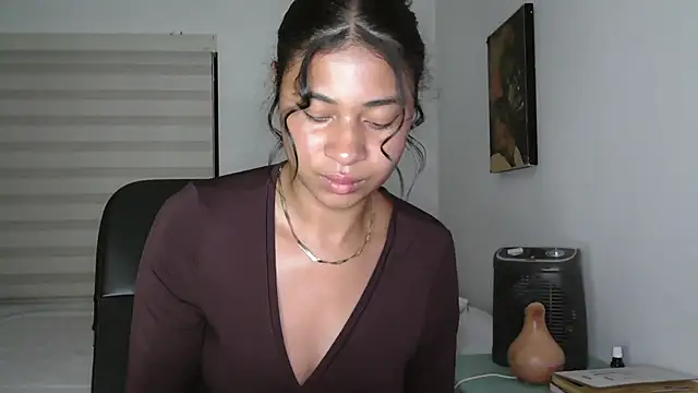 Snapshot of dark_enchantress_ chatting on July 2, 2026, 3:23 am dark enchantress online show from July 2, 2026, 3:23 am