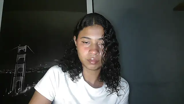 Snapshot of dark_enchantress_ chatting on August 4, 2026, 1:42 am dark enchantress online show from August 4, 2026, 1:42 am