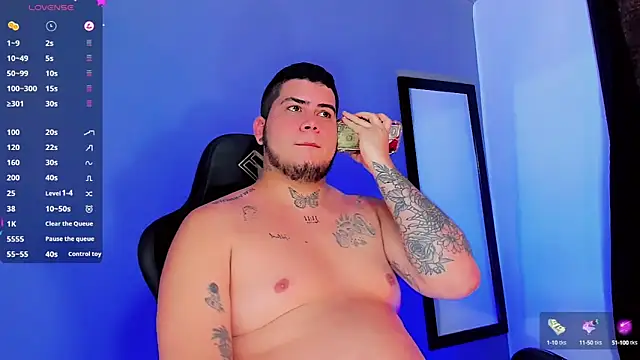 Snapshot of Thomas_chubbyxhot chatting on January 12, 2025, 4:50 pm Thomas chubbyxhot online show from January 12, 2025, 4:50 pm