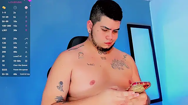 Snapshot of Thomas_chubbyxhot chatting on January 12, 2025, 7:53 pm Thomas chubbyxhot online show from January 12, 2025, 7:53 pm