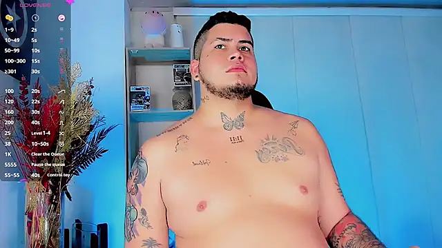 Snapshot of Thomas_chubbyxhot chatting on February 14, 2025, 4:37 am Thomas chubbyxhot online show from February 14, 2025, 4:37 am