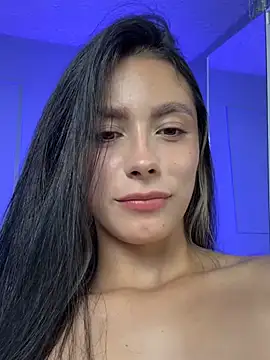 Lauraxx69 online show from March 17, 2025, 7:35 am