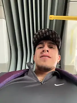 strongboy  online show from March 6, 2026, 5:31 pm