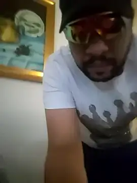 eljefe1119 online show from February 12, 2025, 7:45 pm