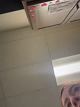 cinnatitties online show from September 9, 2025, 5:01 pm