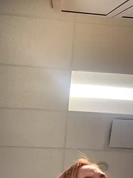 cinnatitties online show from October 21, 2025, 4:19 pm