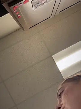 cinnatitties online show from October 27, 2025, 6:45 pm