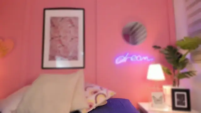 SoySaraa online show from February 28, 2025, 4:43 am