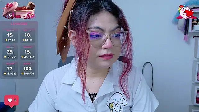 Catwhite  online show from February 21, 2025, 12:17 pm