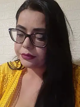 AriaRussell online show from July 24, 2026, 6:50 pm
