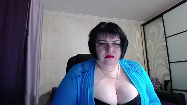 JuicyLady Di online show from January 8, 2026, 4:48 am