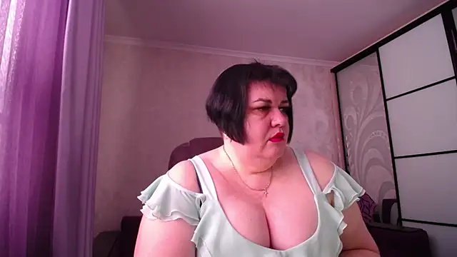 JuicyLady Di online show from March 5, 2026, 5:58 am