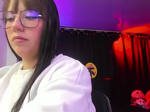 lia minami online show from April 19, 2026, 3:39 am