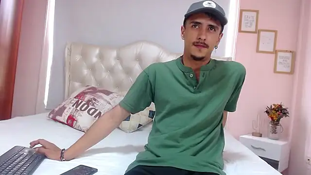 ryan maxy online show from February 4, 2025, 4:50 pm