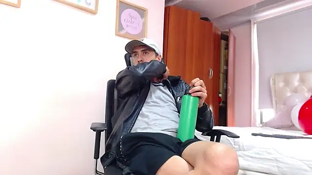 ryan maxy online show from February 15, 2025, 6:33 pm