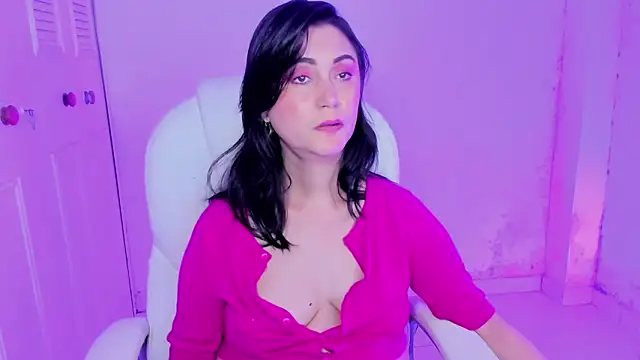 Snapshot of danielahot66 chatting on January 22, 2025, 9:24 am danielahot66 online show from January 22, 2025, 9:24 am