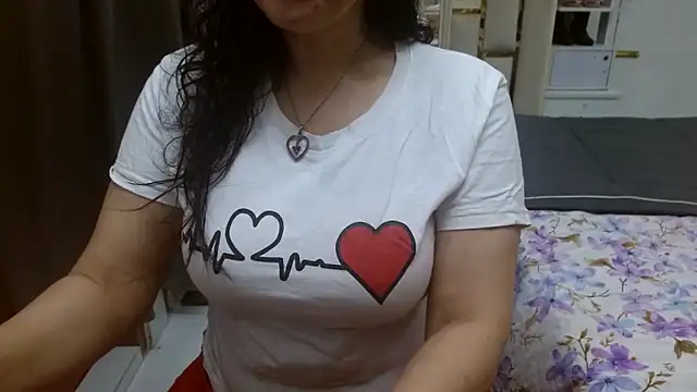 Snapshot of Lovelywife786 chatting on May 16, 2026, 10:58 am Lovelywife786 online show from May 16, 2026, 10:58 am