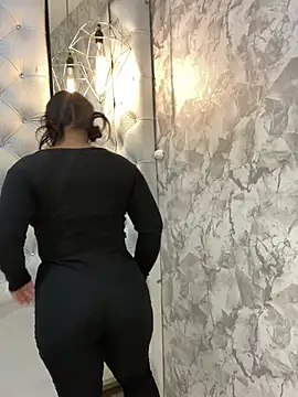 EmilyQueen3x online show from January 6, 2025, 7:56 pm