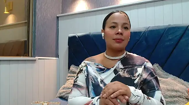 EmilyQueen3x online show from February 22, 2025, 1:46 pm