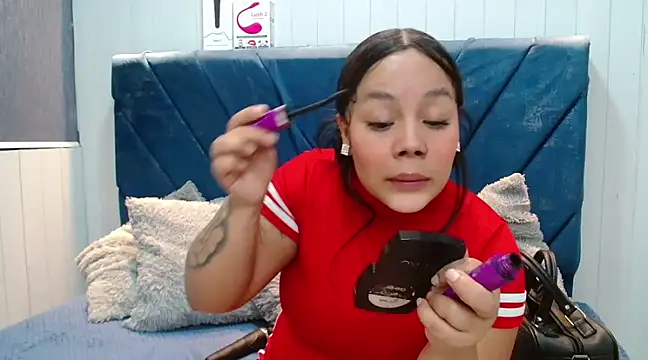 EmilyQueen3x online show from February 28, 2025, 3:04 pm