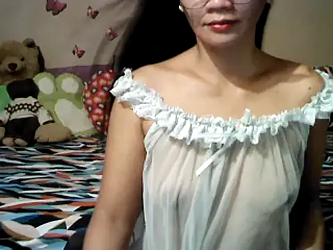 Snapshot of Mia_Rein chatting on December 19, 2025, 1:56 am Mia Rein online show from December 19, 2025, 1:56 am