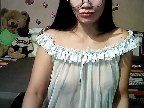 Snapshot of Mia_Rein chatting on February 2, 2026, 1:59 am Mia Rein online show from February 2, 2026, 1:59 am