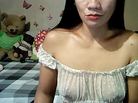 Snapshot of Mia_Rein chatting on March 2, 2026, 2:25 am Mia Rein online show from March 2, 2026, 2:25 am
