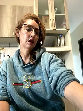 RAIRAsexy online show from November 9, 2025, 8:51 pm