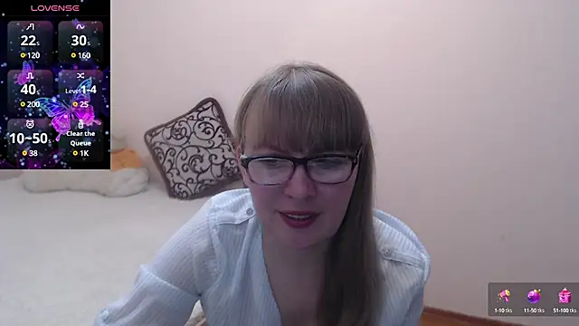 Snapshot of MargotLot chatting on February 7, 2025, 7:40 am MargotLot online show from February 7, 2025, 7:40 am