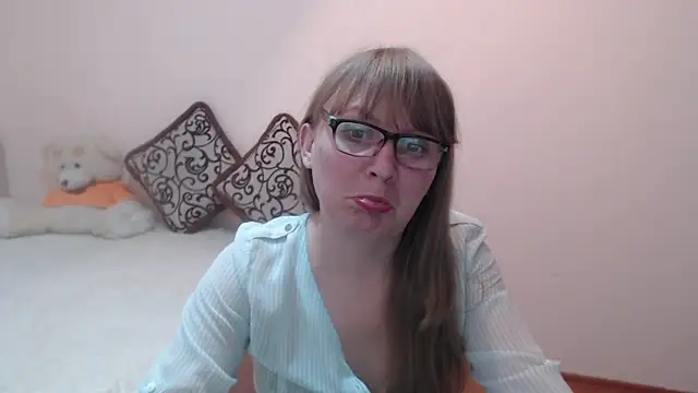 Snapshot of MargotLot chatting on February 27, 2025, 11:10 am MargotLot online show from February 27, 2025, 11:10 am