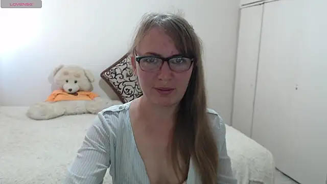 Snapshot of MargotLot chatting on April 29, 2026, 12:31 pm MargotLot online show from April 29, 2026, 12:31 pm